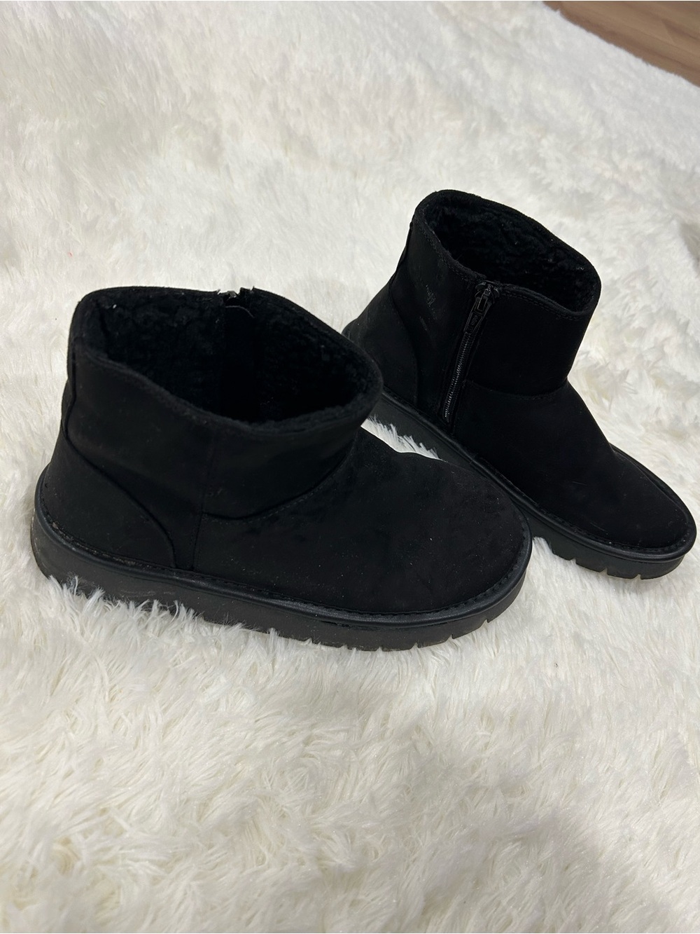 Black Winter Shearling-Lined Ankle Boots - Women